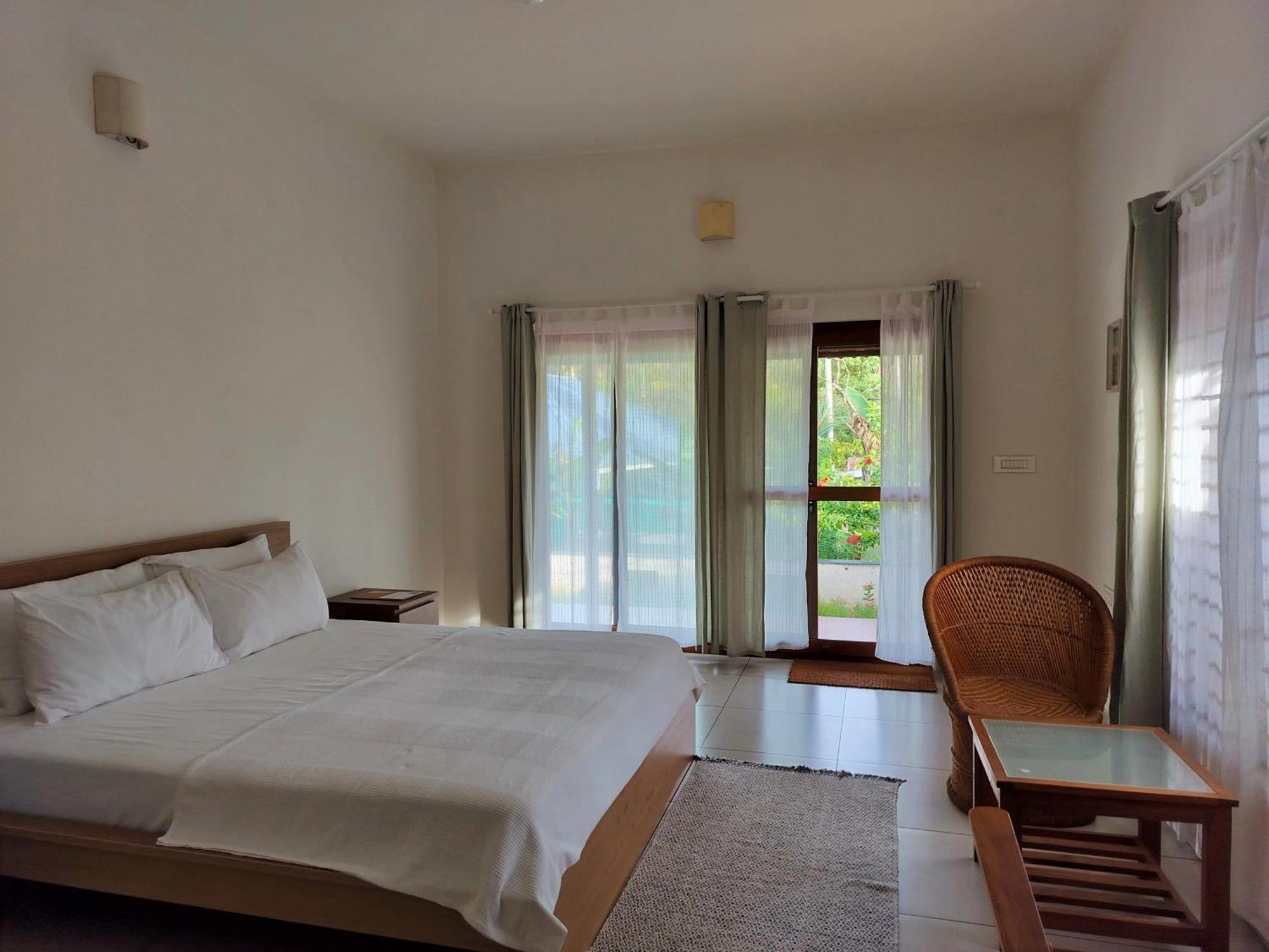 The Ixora - A Boutique Homestay Varkala Exterior photo